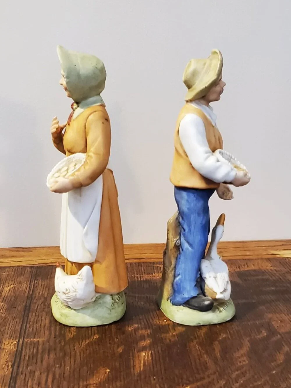 Farm Life Couple Set of 2 Farmer and Wife Decorative Figurines Homco 1426